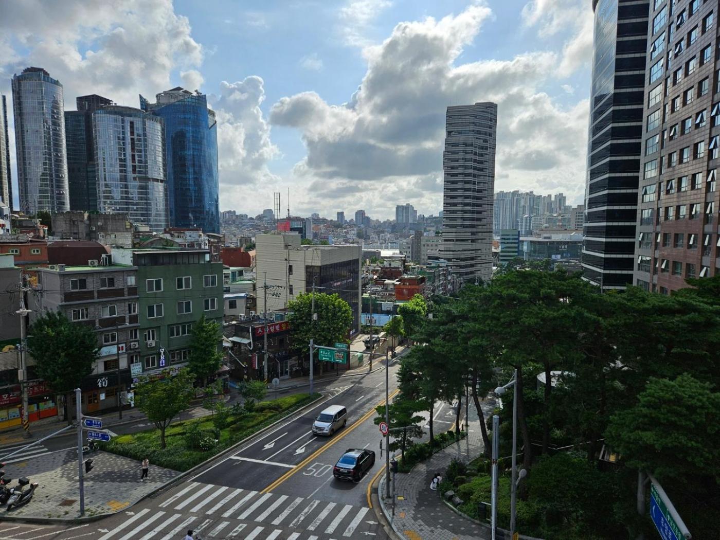 Апартаменты For Family Group, 4Min To Seoul Station Экстерьер фото